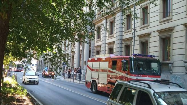 Fumo nel Palazzo della Regione: evacuati alcuni uffici