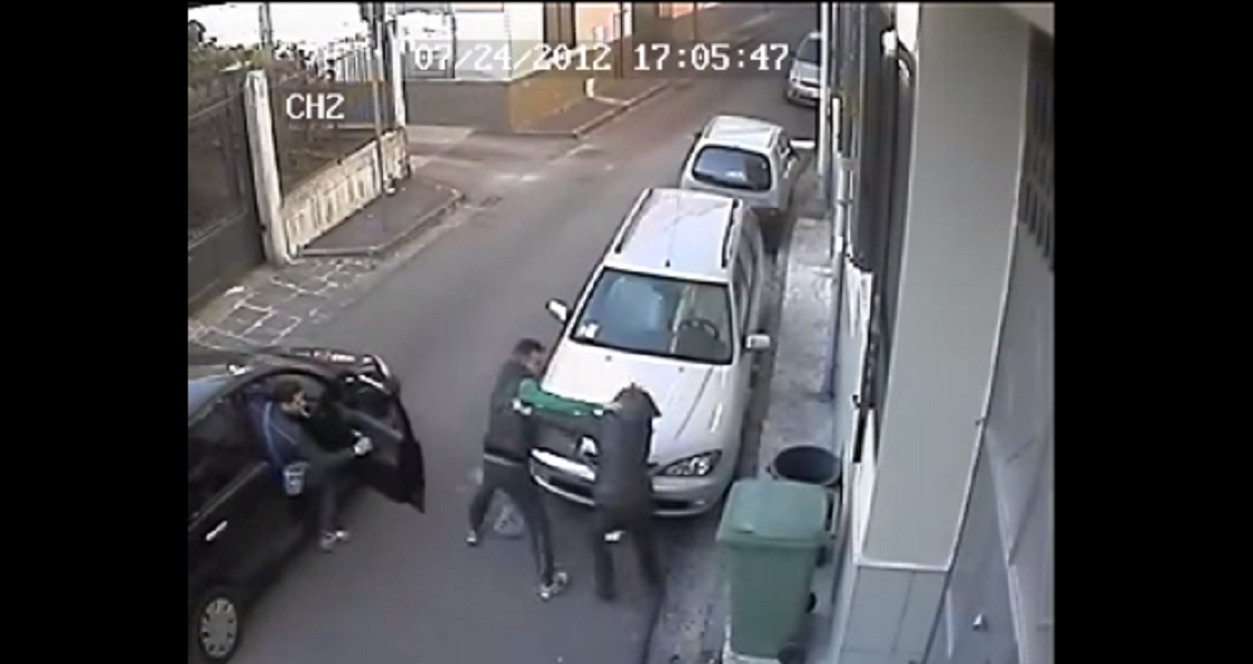 Donna-picchiata-a-Napoli-durante-rapina