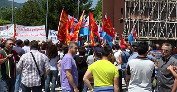 Melano-protesta-indesit