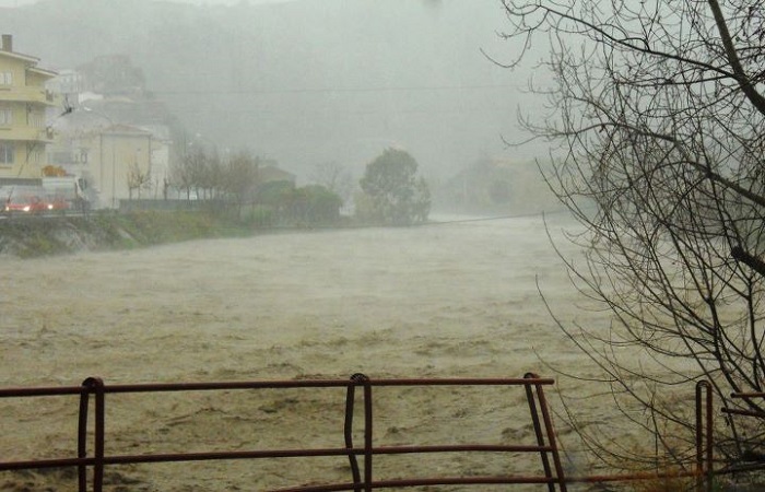 fiume-in-piena