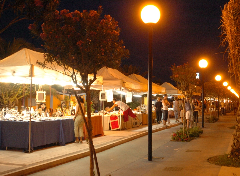 mercatino_lungomare_sud