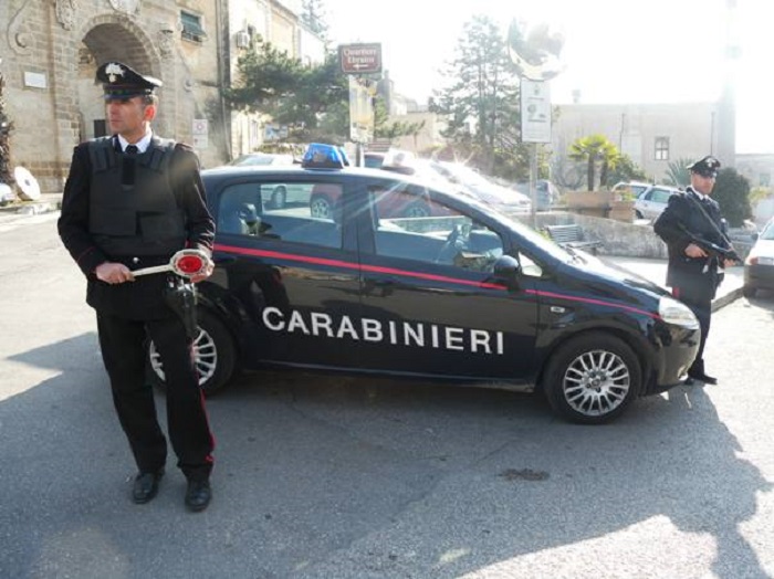 Pattuglia-dei-carabinieri-a-Oria